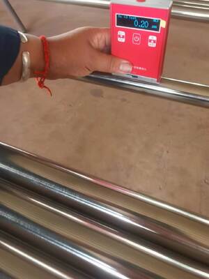 Asta 11B Standard Asta Resistente alla Corrosione ad Alta Resistenza alla Trazione Lucidato per Applicazioni di Asta di Pompaggio nel Settore Petrolifero